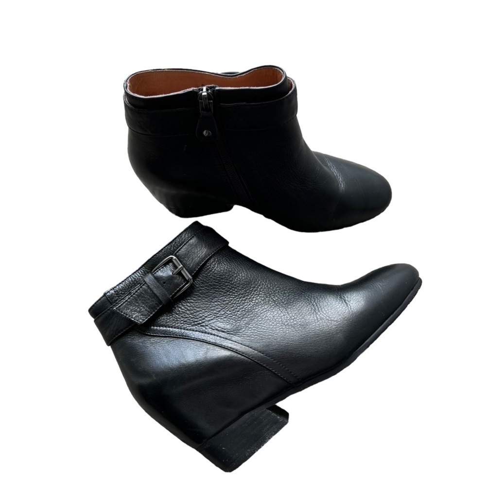 Gentle Souls by Kenneth Cole - Birdie Black Ankle Wedge Leather Booties Sz 7.5